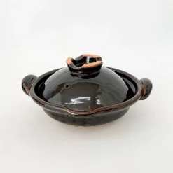 Cultural Exchange Cooking*Dorakugama Kuchitsuki Kuronabe (Black Pot With Lip) (L) (3-4 People)
