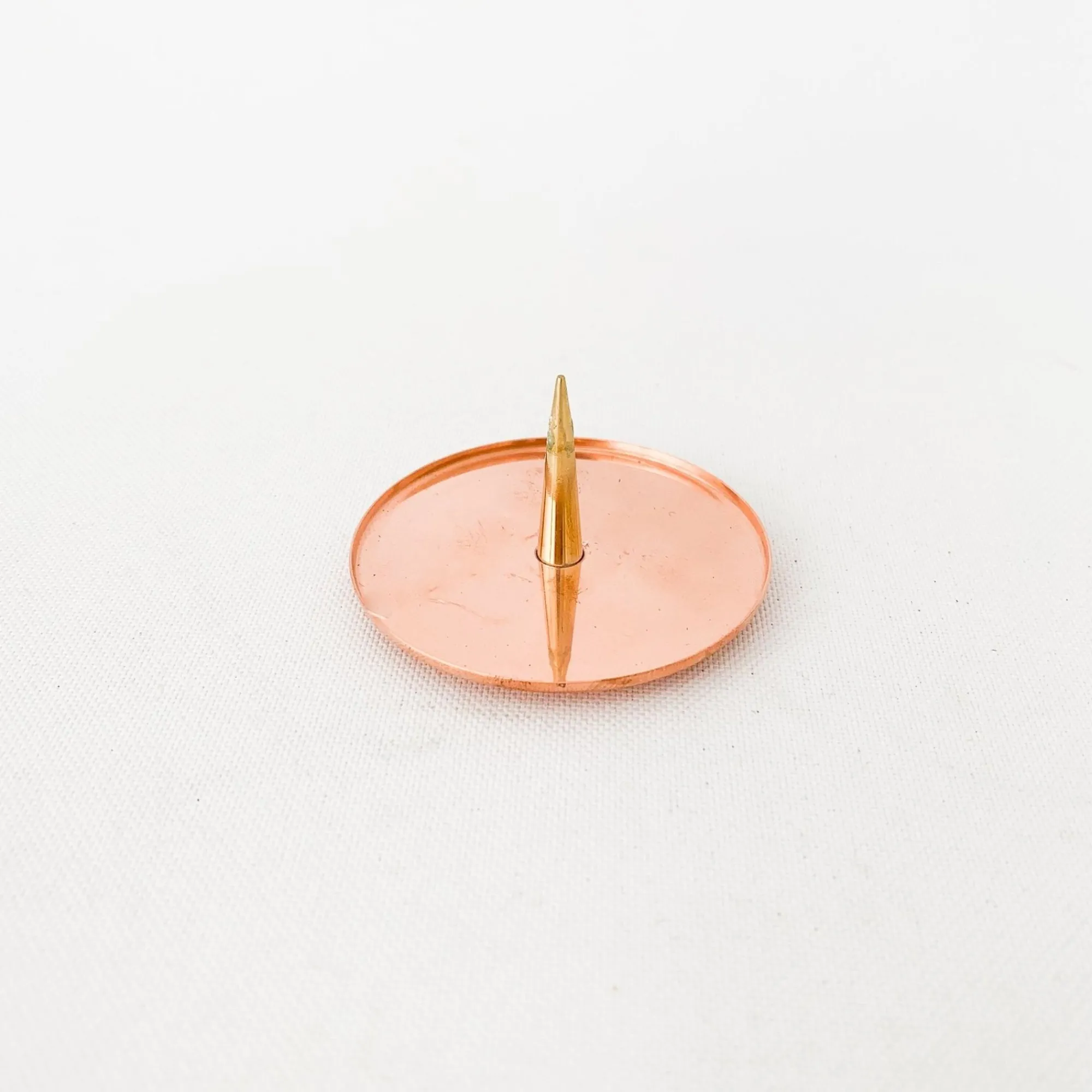 TORTOISE-yellow paper F/style Soaps & Scents*F/Style Copper Candle Stand