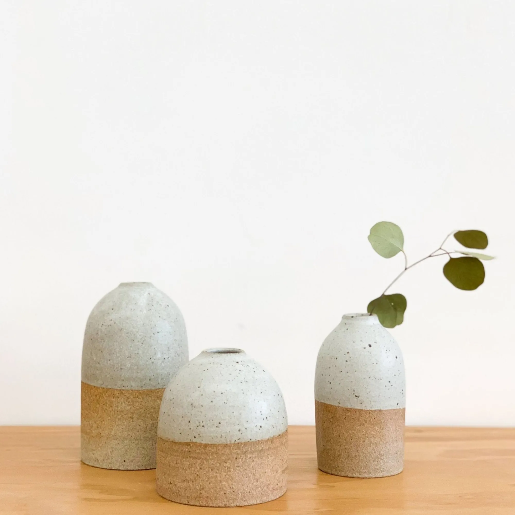 Tomoro Pottery Home Decor*Tomoro Terra Bud Vase (Small)