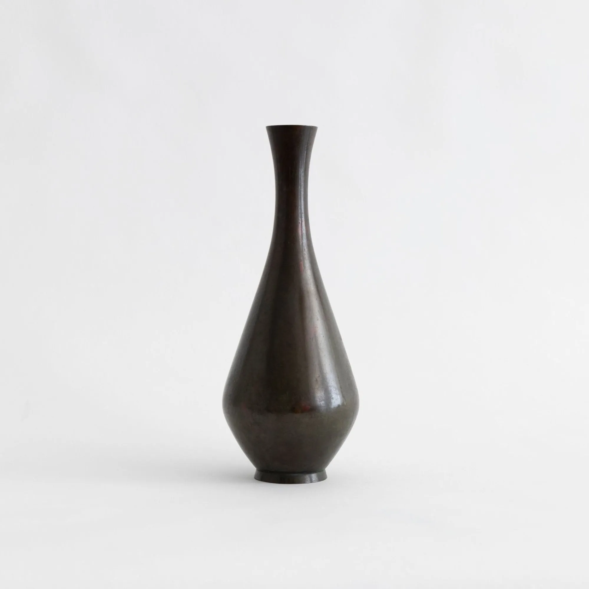 TORTOISE-yellow paper Home Decor*Vintage Bronze Vases